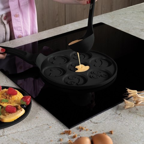 Patelnia do naleśników 26cm | Pancakes wzór emoji BerlingerHaus BH-7791 Matte Black Collection